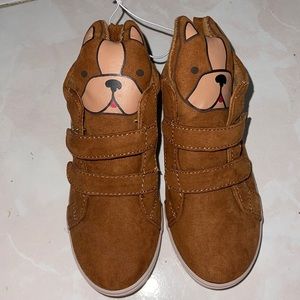 Toddler sneakers
